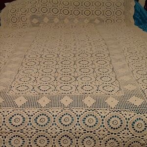 Vintage Cream Crochet Tablecloth
